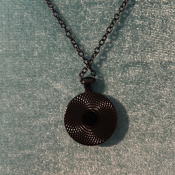 Grateful Dead Necklace - Picture 3 of 6